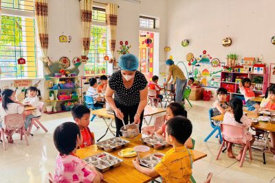 CÔNG TÁC NUÔI DƯỜNG – CHĂM SÓC – GIÁO DỤC TRẺ TRƯỜNG MN NAM TIẾN