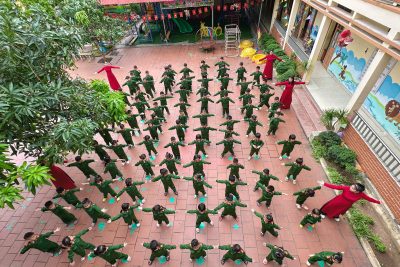 CÁC CON HỌC SINH TRƯỜNG MẦM NON NAM TIẾN CHÀO MỪNG NGÀY 30/4, GIẢI PHÓNG MIỀN NAM, THỐNG NHẤT ĐẤT NƯỚC