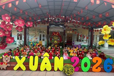 CÁC CON LỚP 5 T KHU NAM SƠN VĂN NGHỆ CHÀO MỪNG TẾTCỔ TRUYỀN CỦA DÂN TỘC