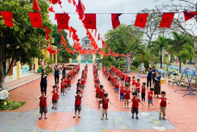 CÁC CON HỌC SINH KHU ĐỒNG QUỸ THAM GIA HOẠT ĐỘNG ĐỒNG DIỄN