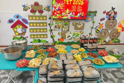 TIỆC BUFFET TẤT NIÊN CỦA CÁC CON HỌC SINH TẠI TRƯỜNG MN NAM TIẾN