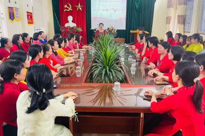 TRƯỜNG MN NAM TIẾN TỔ CHỨC KỶ NIỆM 8/3 CHO TẬP THỂ CÁN BỘ, GIÁO VIÊN VÀ NHÂN VIÊN TRONG TOÀN TRƯỜNG